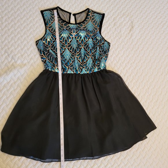 Sequin Party Dress Size 9 - Picture 7 of 9